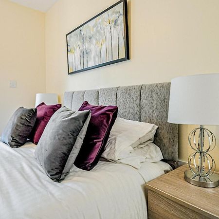 Kings Quarter - Four Bed Apartment - #0202 Мейденхед Экстерьер фото
