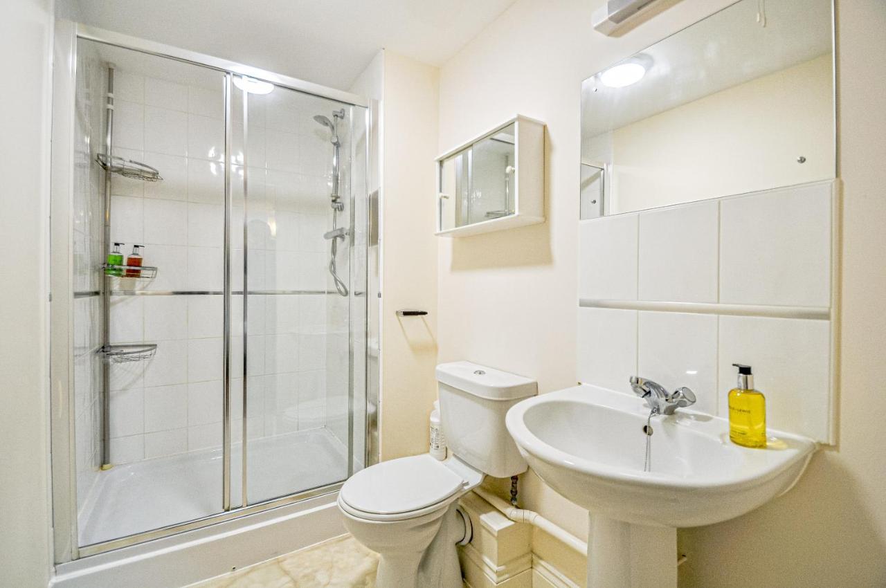 Kings Quarter - Four Bed Apartment - #0202 Мейденхед Экстерьер фото