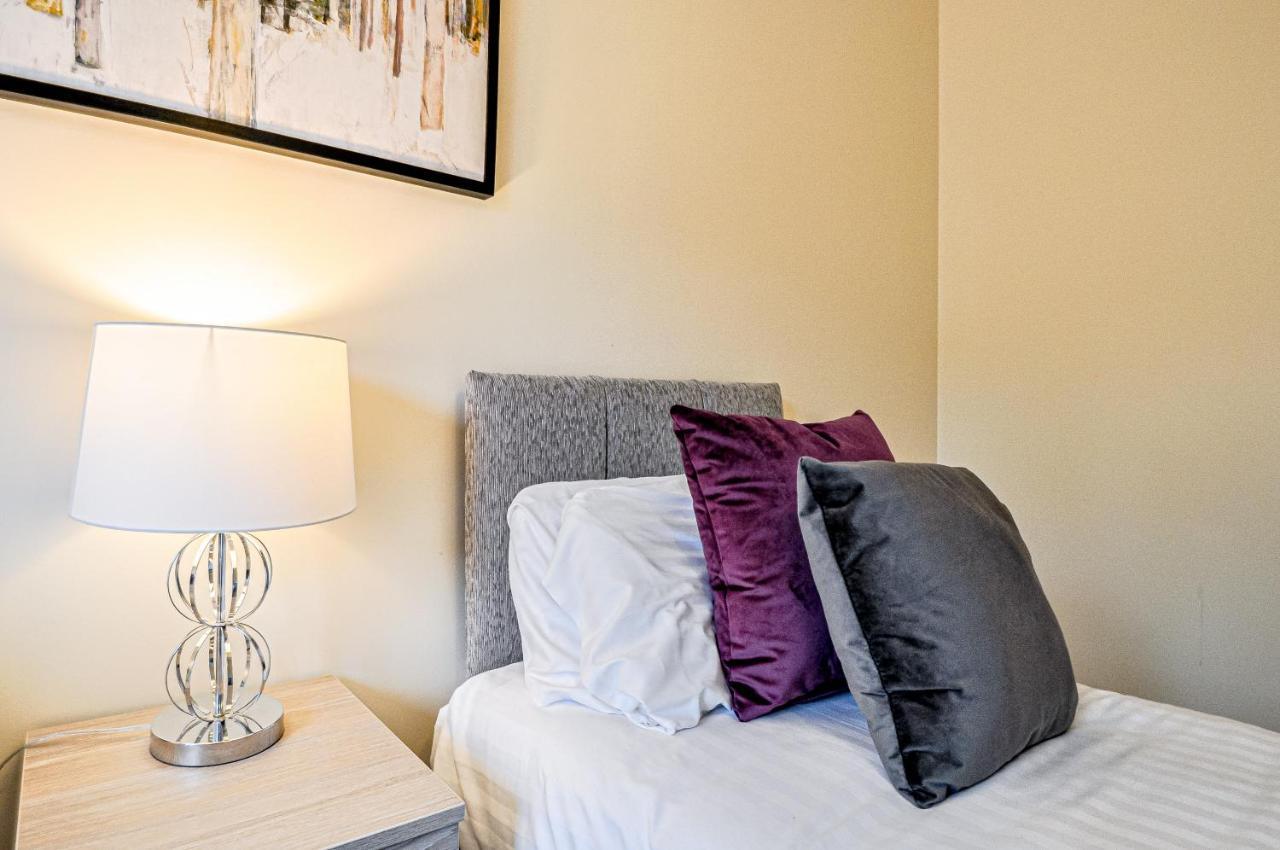 Kings Quarter - Four Bed Apartment - #0202 Мейденхед Экстерьер фото